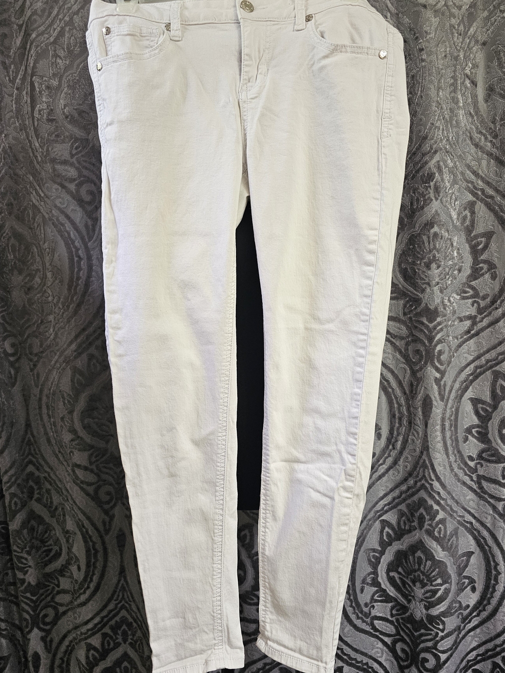 Celebrity Pink White Ankle Jeans - Cropped Slim